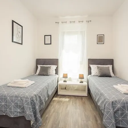 Luton Apartment
