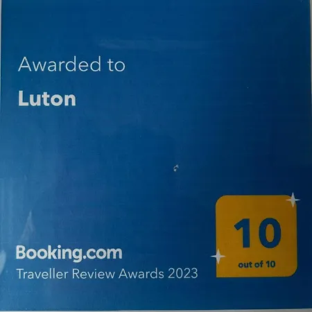 Luton * Banjole